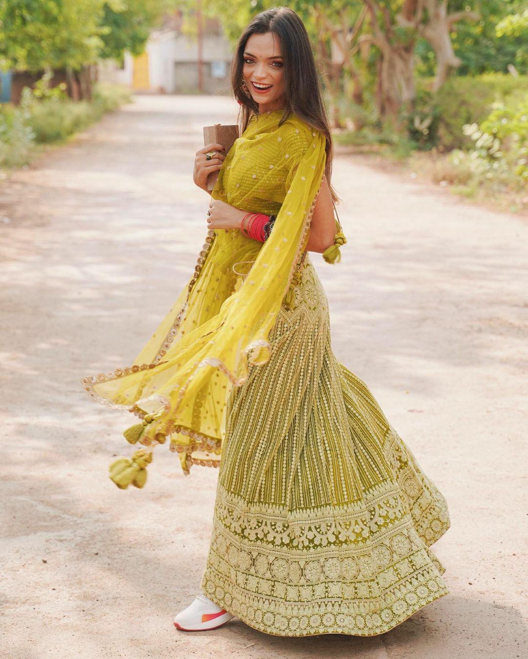 Niyati Fatnani Henna Green Kalidar Lehenga