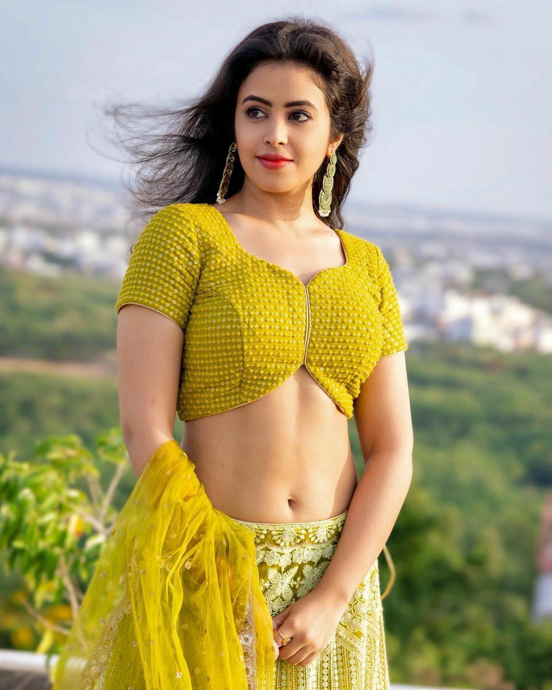 Niyati Fatnani Henna Green Kalidar Lehenga